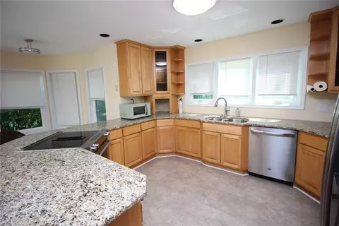 175 Sachem Way, Irondequoit, NY 14617 photo 8