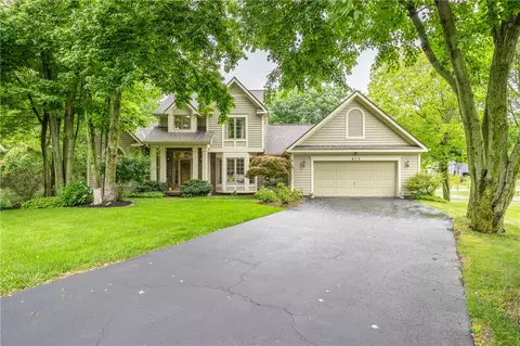 673 Treasure Cir, Webster, NY 14580