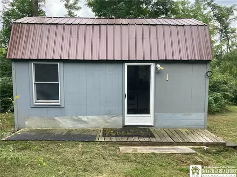 7707 Redwing Rd, Chautauqua, NY 14781
