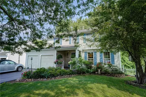 3425 Dewberry Ln, Macedon, NY 14502