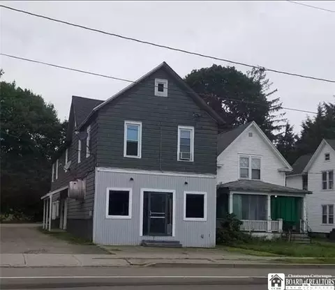 1067 E 2nd St, Jamestown, NY 14701