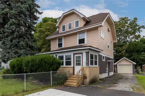 29 Alonzo St, Rochester, NY 14612