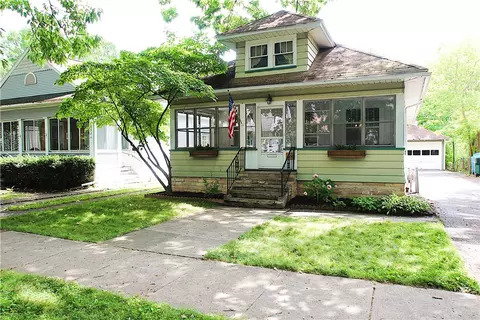 186 Arbordale Ave, Rochester, NY 14610
