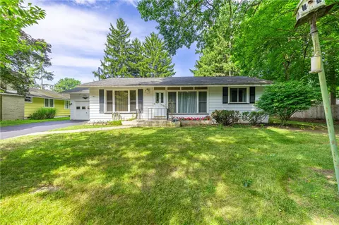3 Ingram Dr, Gates, NY 14624