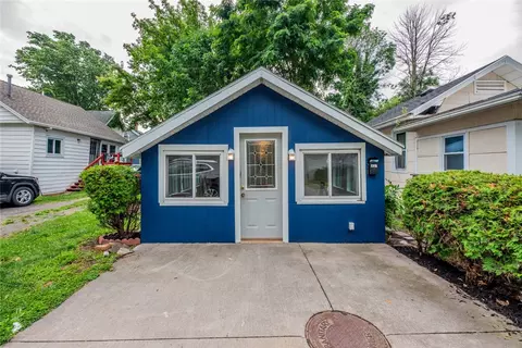 116 Summerville Dr, Irondequoit, NY 14617