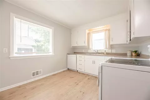 35 Aragon Ave, Irondequoit, NY 14622 photo 12