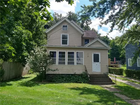 69 W Main St, Shortsville, NY 14548