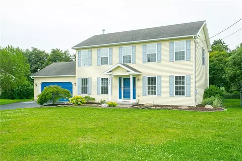 3842 Shepherd Rd, Williamson, NY 14589 photo 2