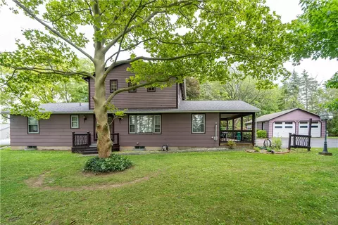 1367 Payne Rd, Shortsville, NY 14548