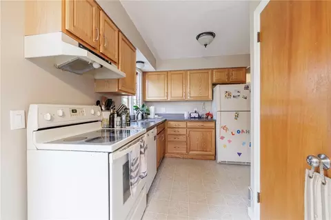 27 Gilbert Dr, Irondequoit, NY 14609 photo 18