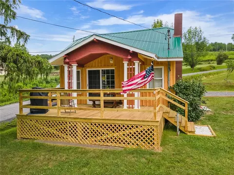 16 Travis Hill Rd, Preston Hollow, NY 12469