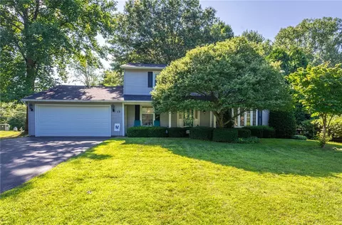 13 Saddleback Trl, Chili, NY 14624