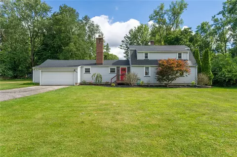 269 Ayrault Rd, Perinton, NY 14450