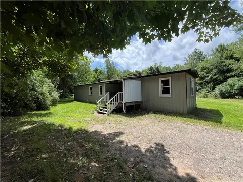 9416 York Settlement Rd, Huron, NY 14516