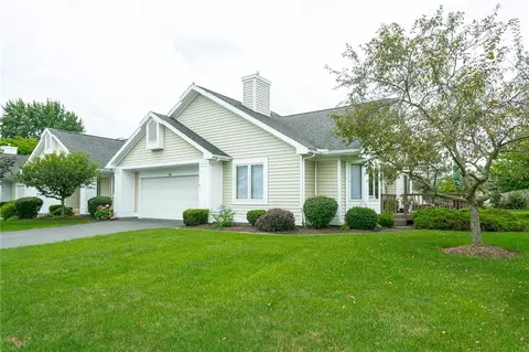 39 Belltower Ln, Pittsford, NY 14534