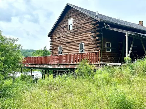 8472 Courtney Hollow Rd, Clarksville, NY 14715