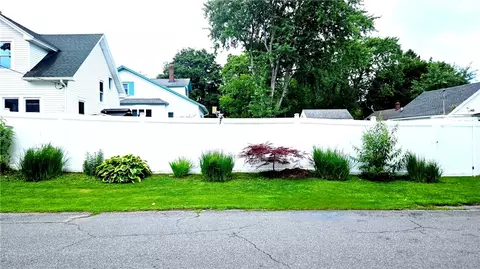 124 SE Breezway Dr NW, Irondequoit, NY 14622 photo 12