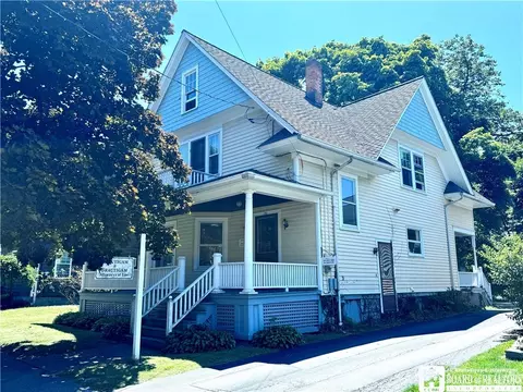 32 White St, Pomfret, NY 14063
