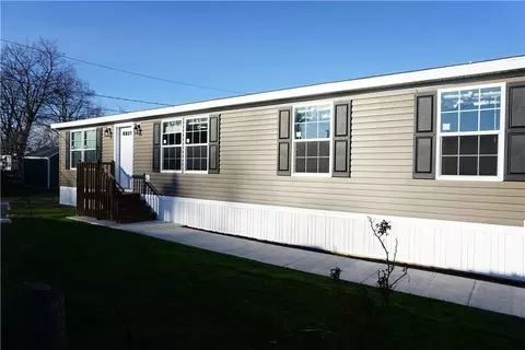 23 Ewald Dr, Rochester, NY 14625