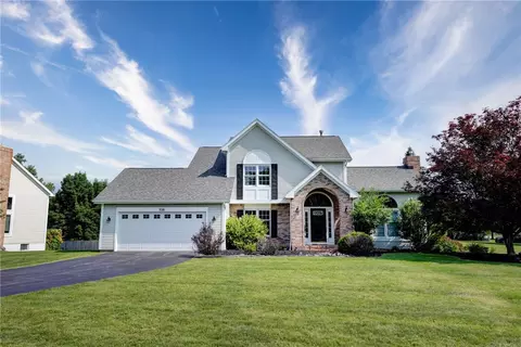 106 Legacy Oak, Pittsford, NY 14534