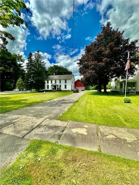 15 Albany St, Oxford, NY 13830