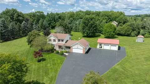 1675 Paddy Ln, Ontario, NY 14519
