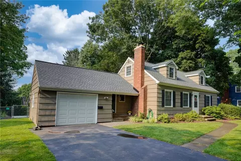 26 Clover Dr, Webster, NY 14580 photo 2