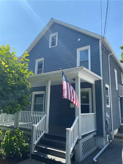 162 W Gibson St, Canandaigua, NY 14424
