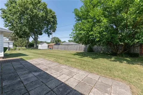 82 Carol Dr, Irondequoit, NY 14617 photo 37