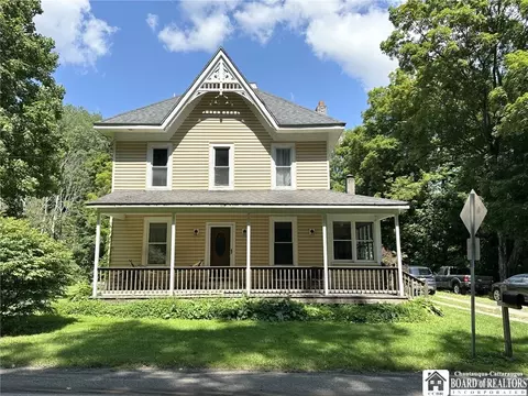 10044 Leon Rd, New Albion, NY 14719