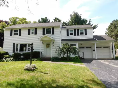 71 Ridgeview Dr, Irondequoit, NY 14617