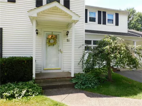 71 Ridgeview Dr, Irondequoit, NY 14617 photo 3
