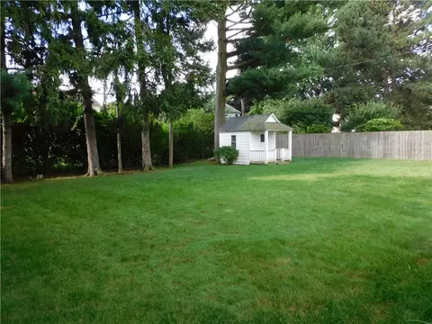 71 Ridgeview Dr, Irondequoit, NY 14617 photo 9