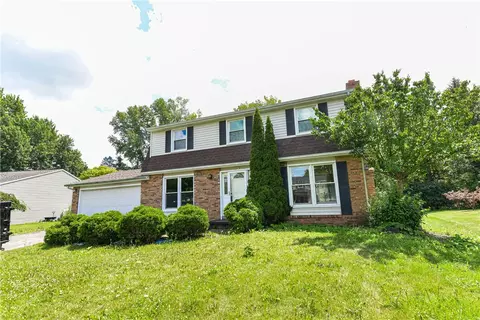 25 Lost Feather Dr, Perinton, NY 14450