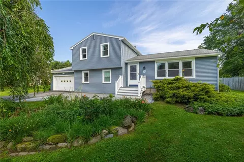 1612 Plank Rd, Webster, NY 14580