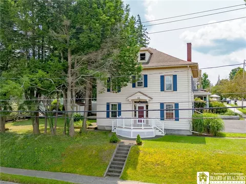 12 E Terrace Ave, Busti, NY 14750