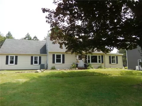 290 Howell Rd, Perinton, NY 14450