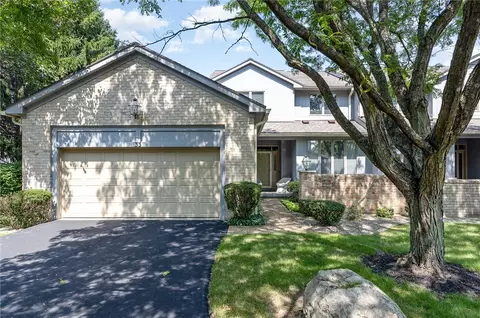 33 Tobey Ct, Pittsford, NY 14534