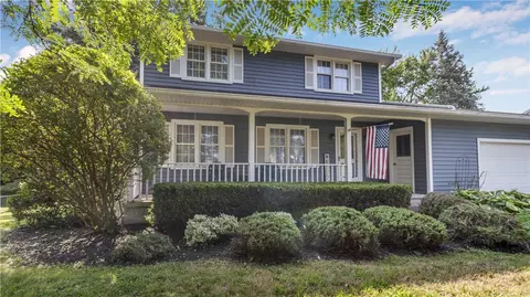 107 Sherwood Dr, Brockport, NY 14420