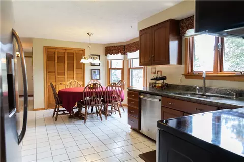 52 Redcedar Dr, Greece, NY 14616 photo 5