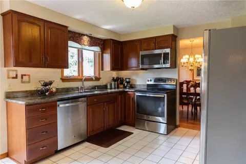52 Redcedar Dr, Greece, NY 14616 photo 6