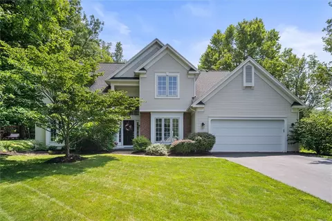 29 Shannon Gln, Perinton, NY 14450