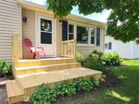 34 Gladmar Dr, Irondequoit, NY 14622 photo 5