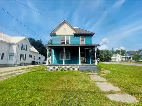 2 Elizabeth St, North Dansville, NY 14437