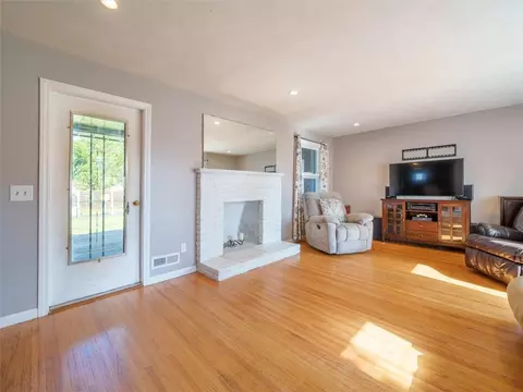 47 High Point Trl, Irondequoit, NY 14609 photo 4