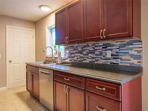 47 High Point Trl, Irondequoit, NY 14609 photo 8