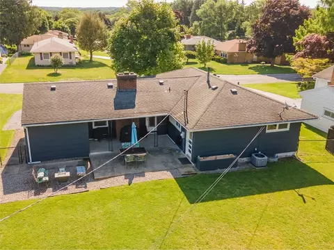 47 High Point Trl, Irondequoit, NY 14609 photo 17