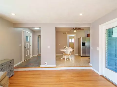 47 High Point Trl, Irondequoit, NY 14609 photo 3