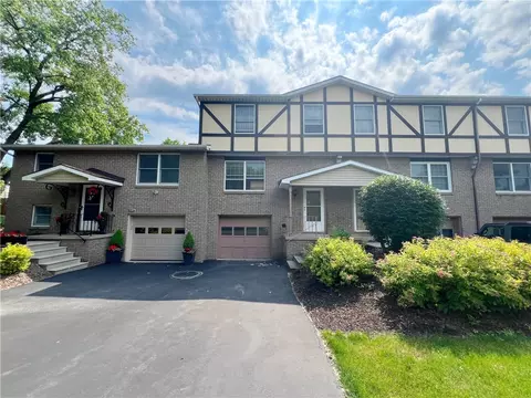 1199 Cunningham Dr, Victor, NY 14564
