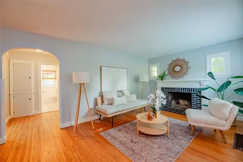 884 Whitlock Rd, Irondequoit, NY 14609 photo 7